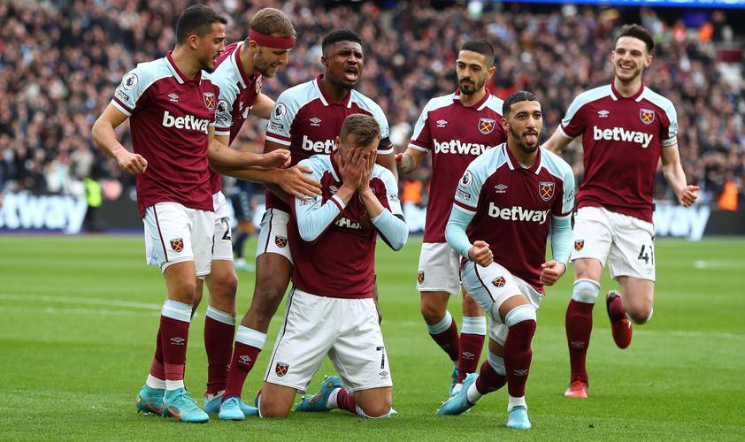 意媒：米兰有意乔纳森-戴维，但尤文不愿意在冬窗出售