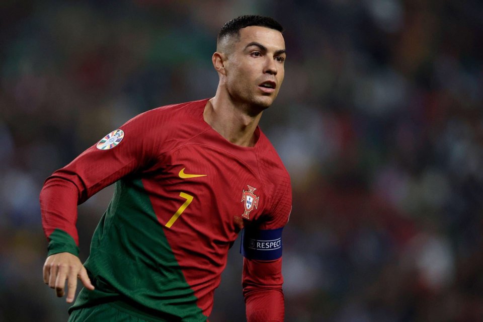 湖人詹姆斯关键三分锁定胜利